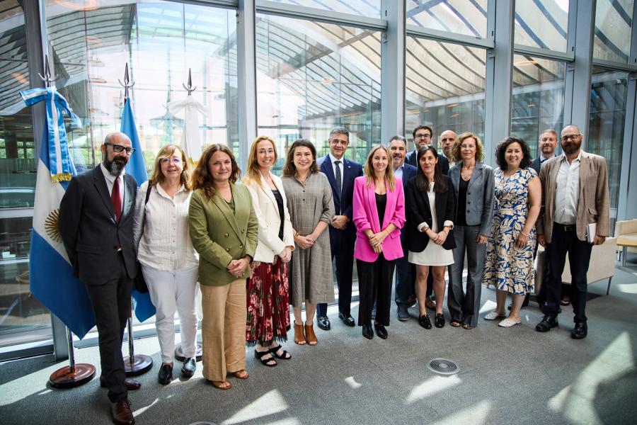 Canciller se reúne con directora regional de ONU Mujeres y destacan  distintas iniciativas de trabajo conjunto - Minrel
